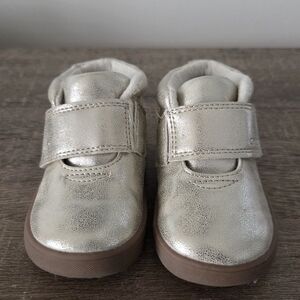 NWOT Shimmering Gold Baby Walker Shoes Size 4